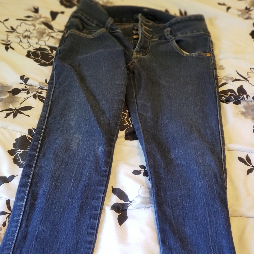 High waisted jeans